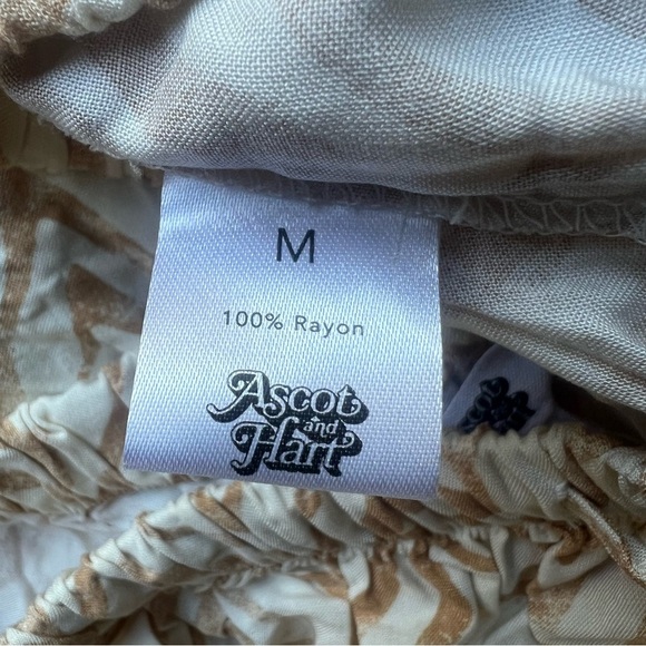 Ascot + Hart Women's Long Sleeve Button-Front & Shorts Pajama Set Size Md NWT - Picture 7 of 9